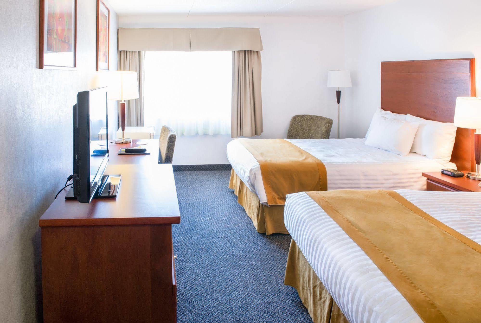 Howard Johnson By Wyndham Portage La Prairie Eksteriør billede