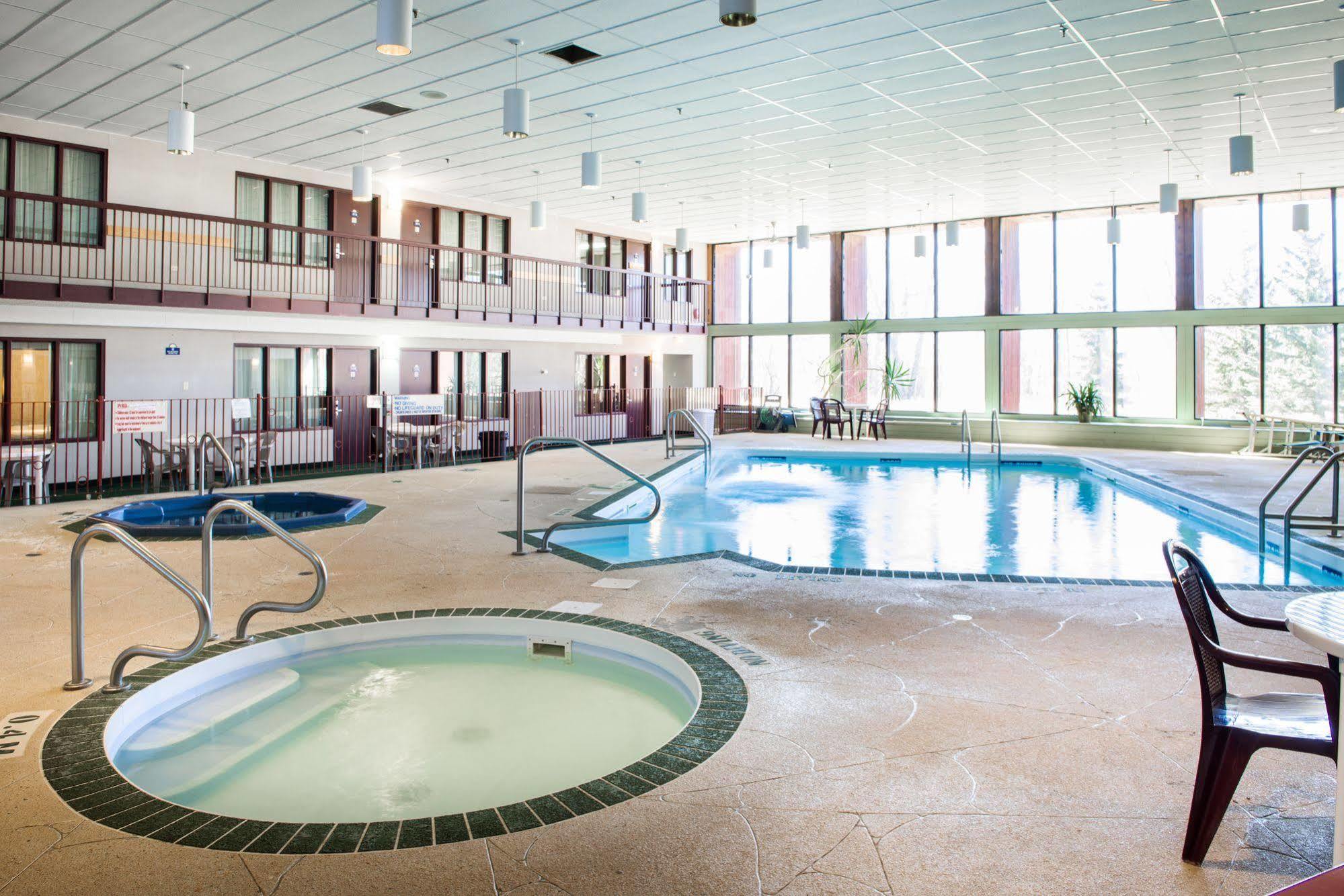 Howard Johnson By Wyndham Portage La Prairie Eksteriør billede