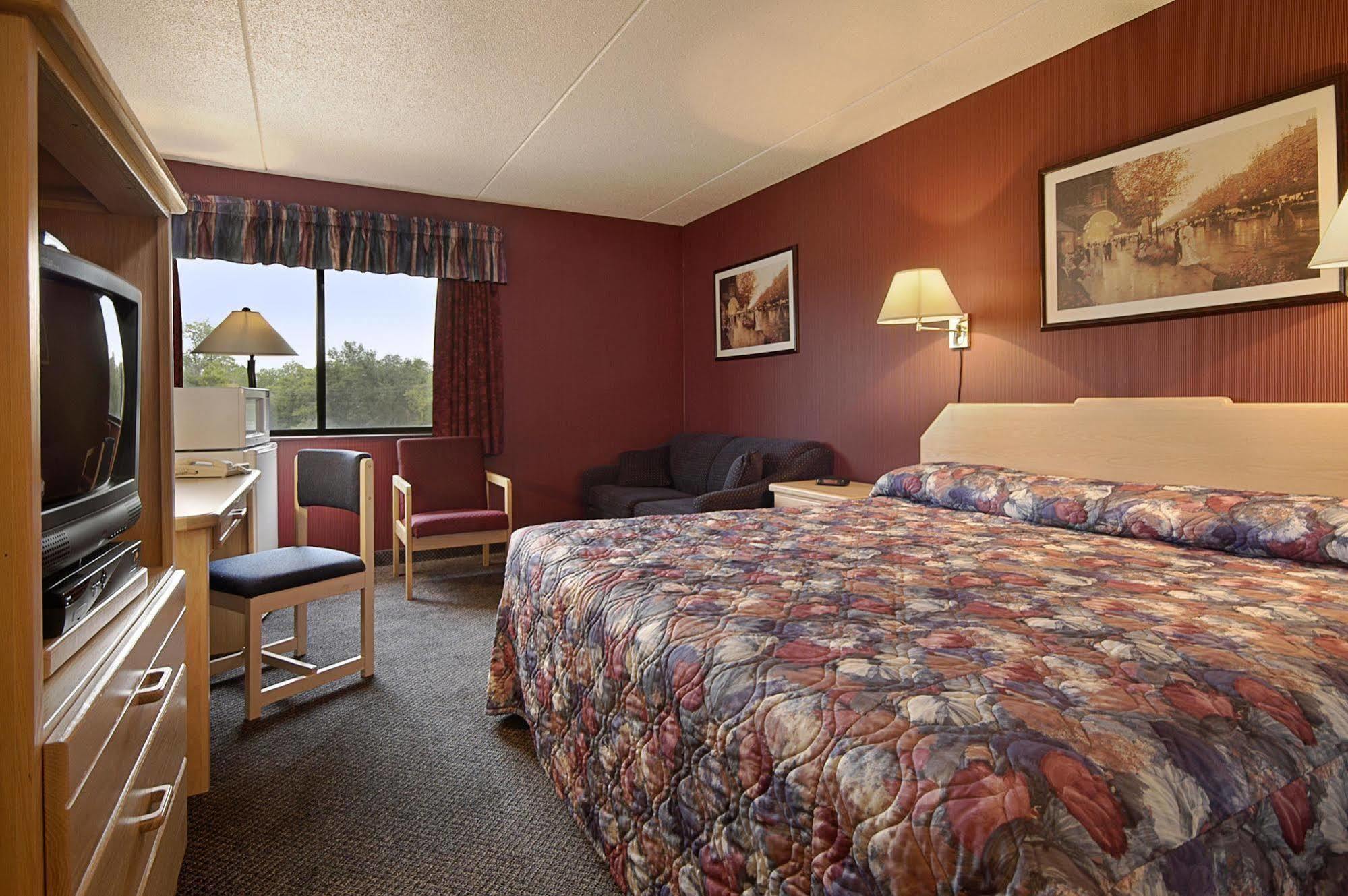 Howard Johnson By Wyndham Portage La Prairie Eksteriør billede